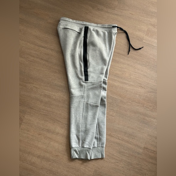 nike tech fleece joggers size